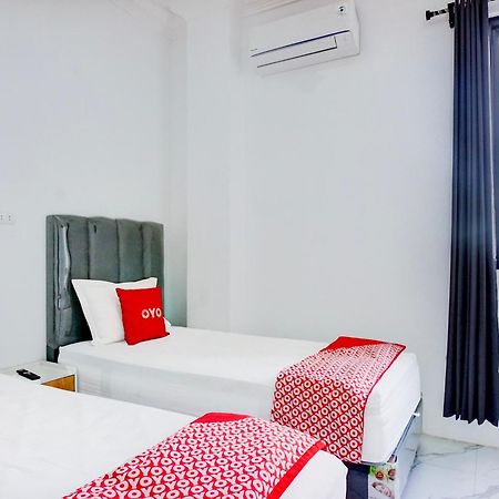 Capital O 94254 Dental Inn Банда-Ачех Экстерьер фото