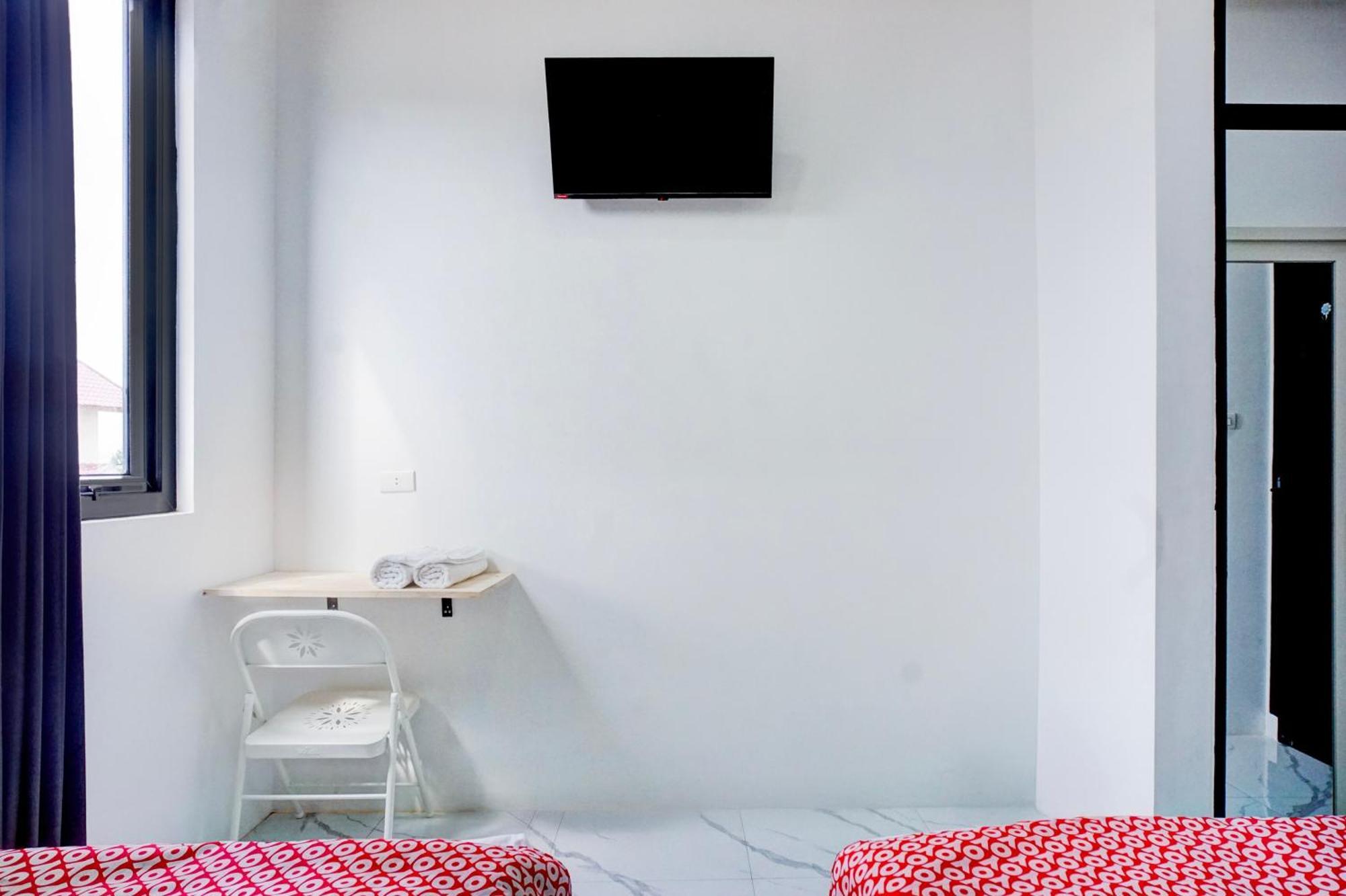 Capital O 94254 Dental Inn Банда-Ачех Экстерьер фото