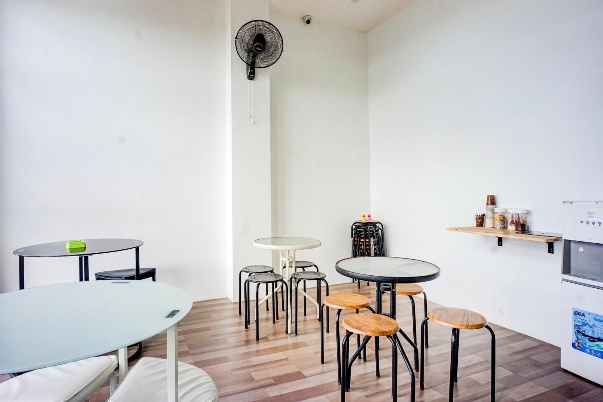 Capital O 94254 Dental Inn Банда-Ачех Экстерьер фото